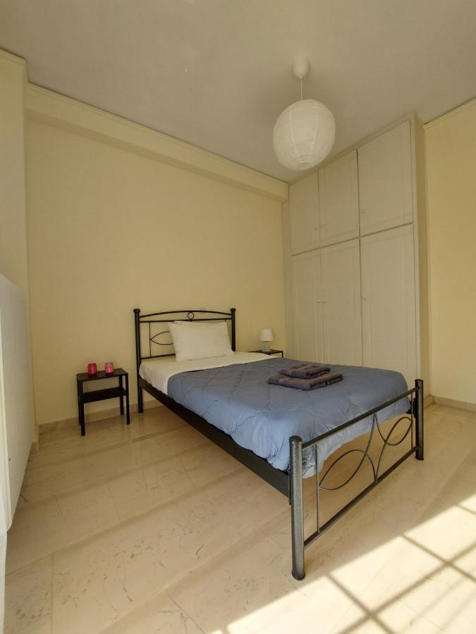Eleni'S Seafront Apartment Αρτέμιδα Εξωτερικό φωτογραφία