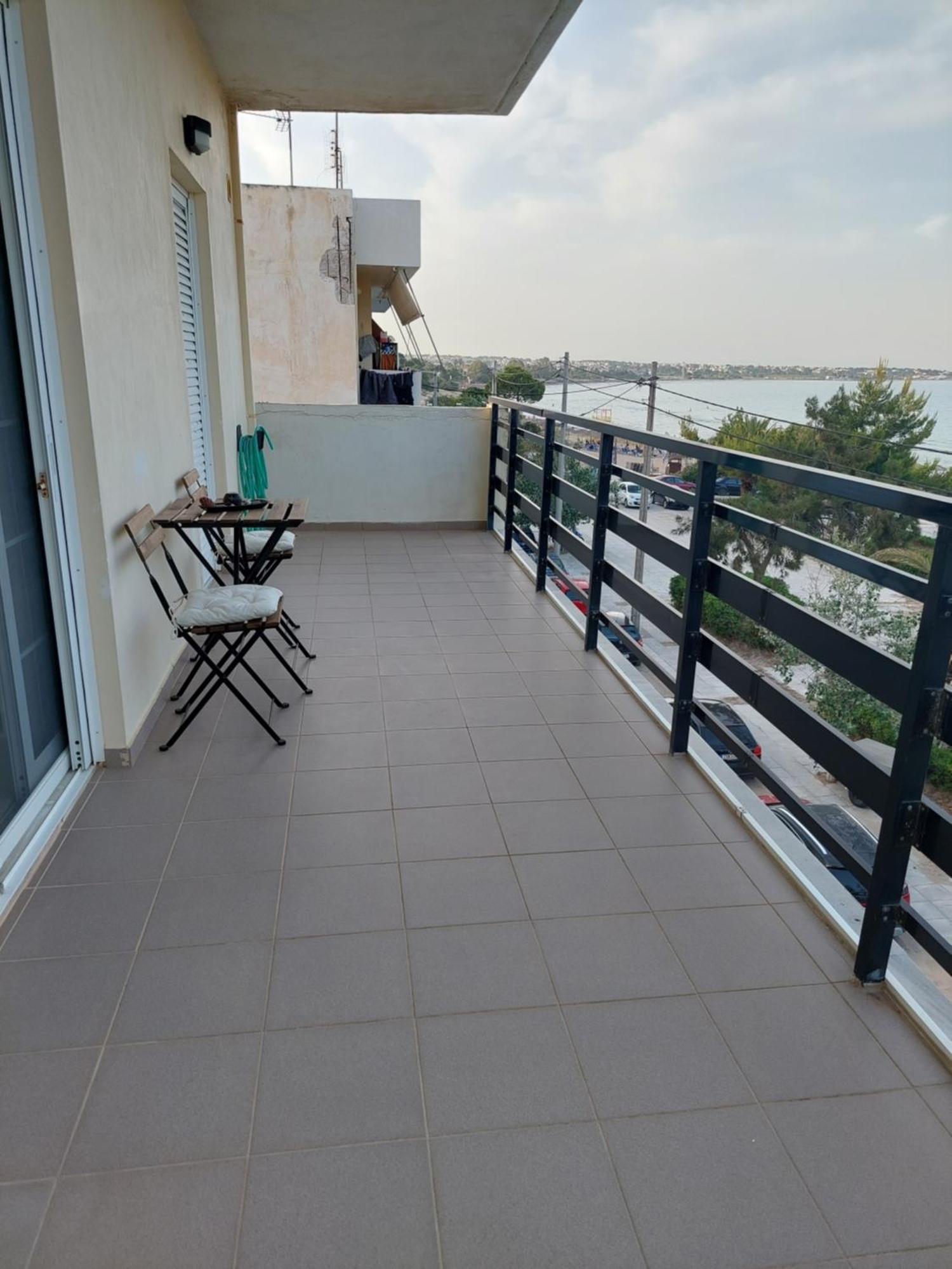 Eleni'S Seafront Apartment Αρτέμιδα Εξωτερικό φωτογραφία